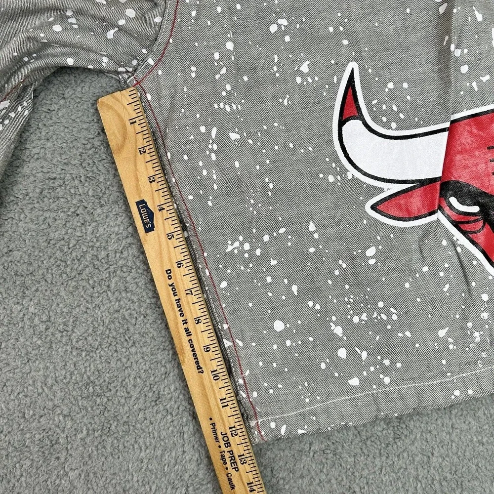 Diamond‎ Stash Shorts Mens Size 36 Gray & White Paint Splatter Chicago Bulls